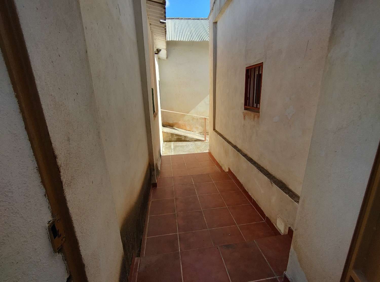 4 soveværelse Byhus til salg i Illora - € 128.000 (Ref: 8322371)