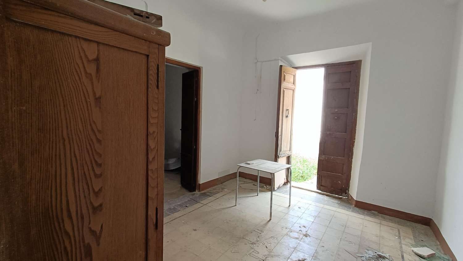 9 soveværelse Byhus til salg i Jayena - € 195.000 (Ref: 8331330)