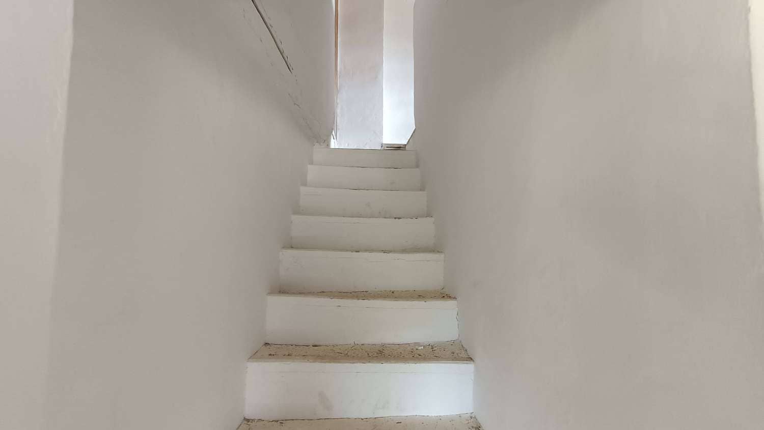 9 soveværelse Byhus til salg i Jayena - € 195.000 (Ref: 8331330)