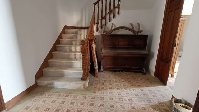 9 soveværelse Byhus til salg i Jayena - € 195.000 (Ref: 8331330)