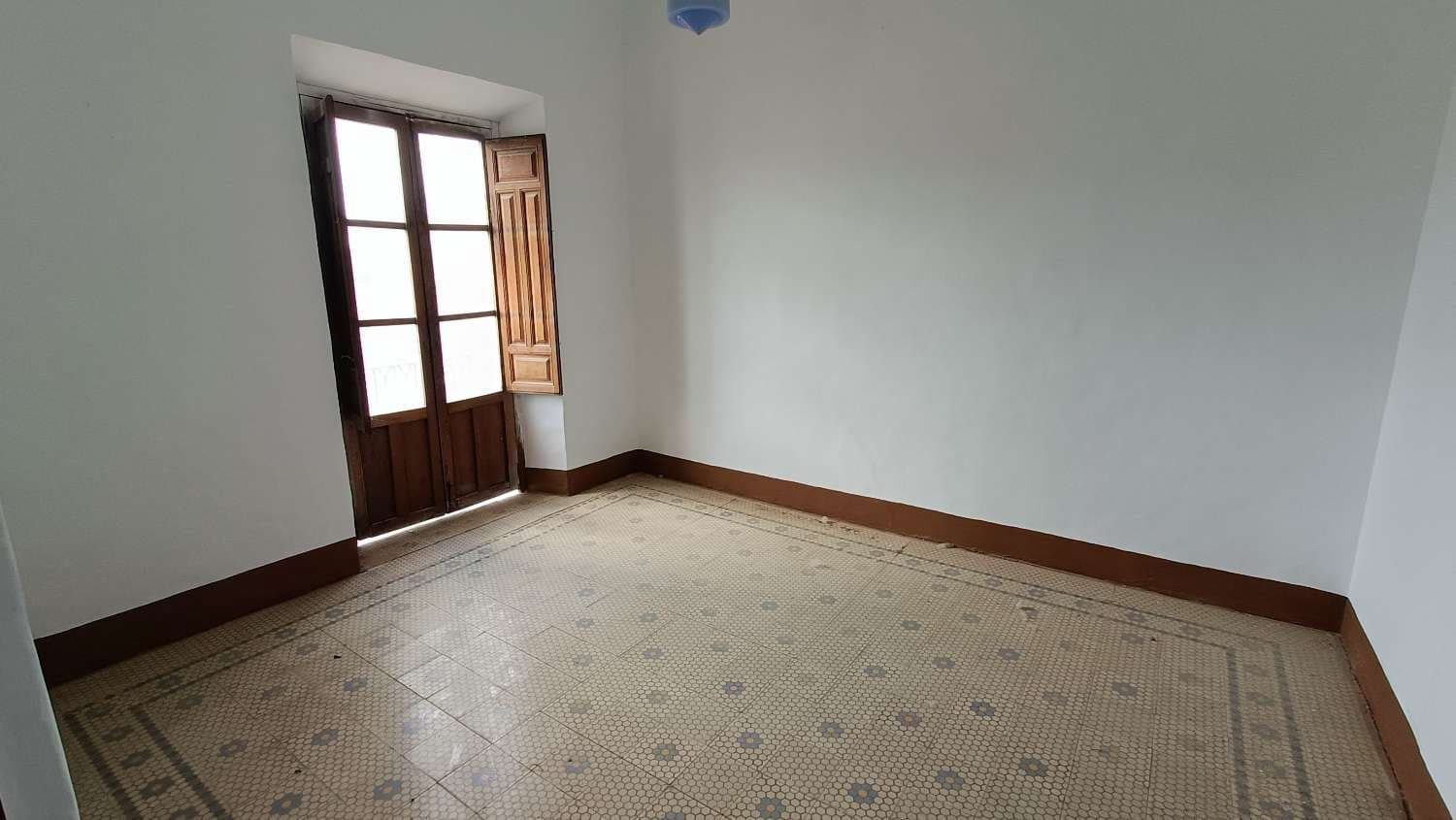 9 soveværelse Byhus til salg i Jayena - € 195.000 (Ref: 8331330)