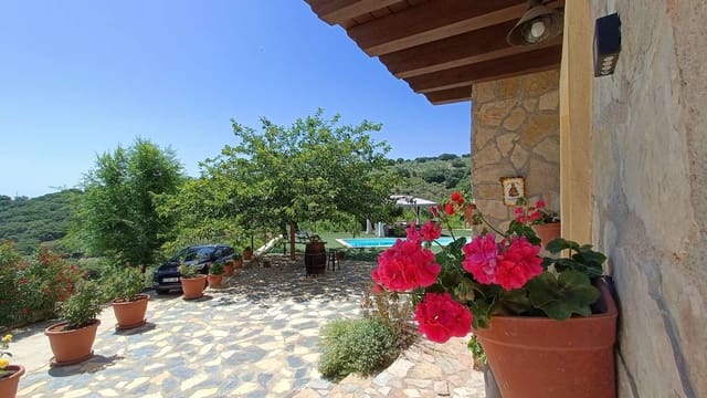 3 chambre Finca/Maison de Campagne à vendre à Alcalá la Real avec garage - 459 000 € (Ref: 8335111)