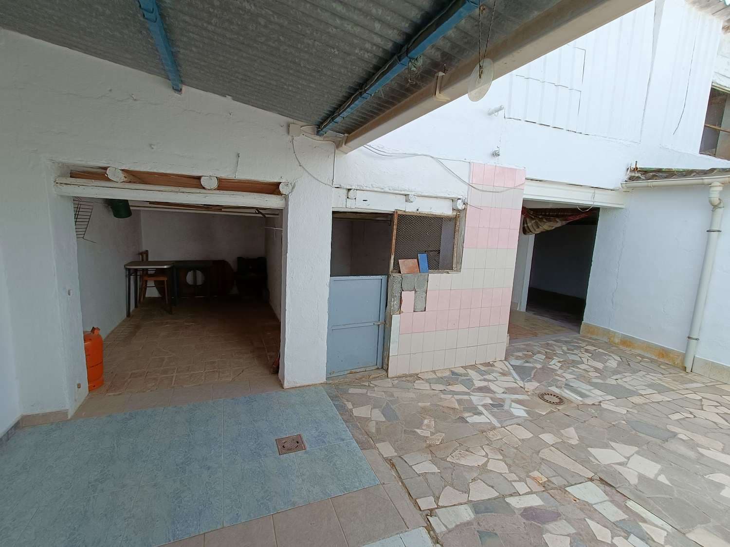 5 soveværelse Byhus til salg i Illora - € 125.000 (Ref: 8550563)