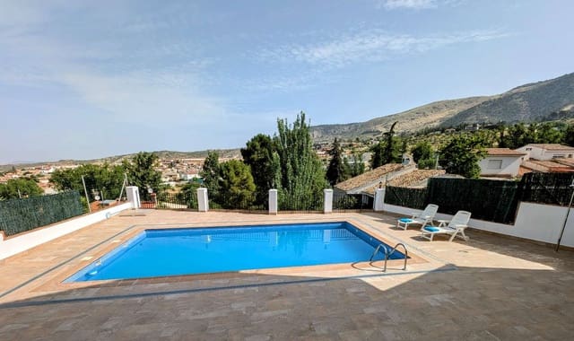 5 soveværelse Byhus til salg i Alfacar med swimmingpool garage - € 445.000 (Ref: 8854567)