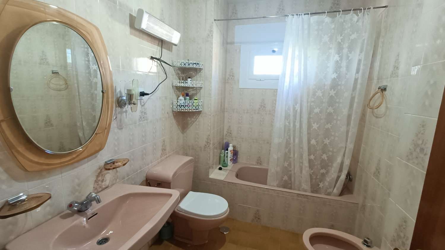 4 soveværelse Byhus til salg i Illora med swimmingpool - € 198.000 (Ref: 8914781)