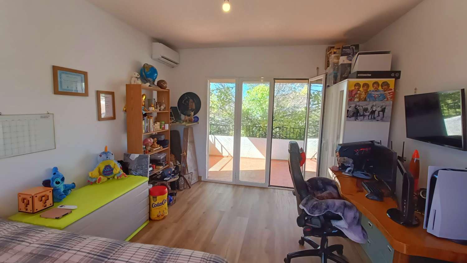 4 soveværelse Byhus til salg i Illora med swimmingpool - € 198.000 (Ref: 8914781)