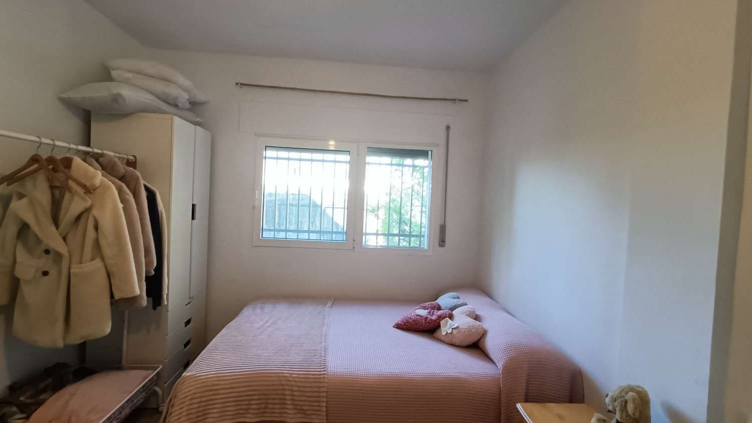 4 soveværelse Byhus til salg i Illora med swimmingpool - € 198.000 (Ref: 8914781)