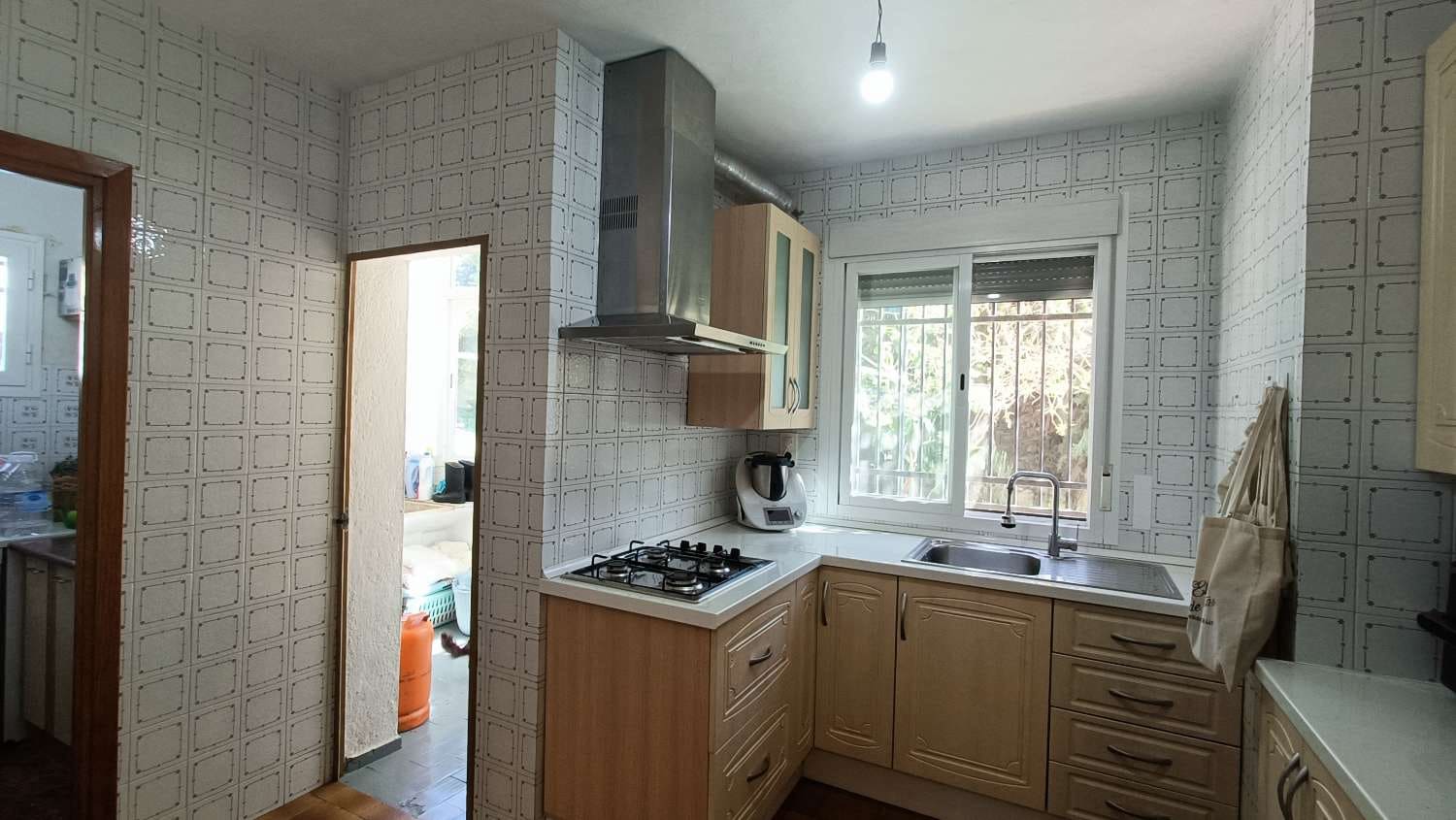 4 soveværelse Byhus til salg i Illora med swimmingpool - € 198.000 (Ref: 8914781)