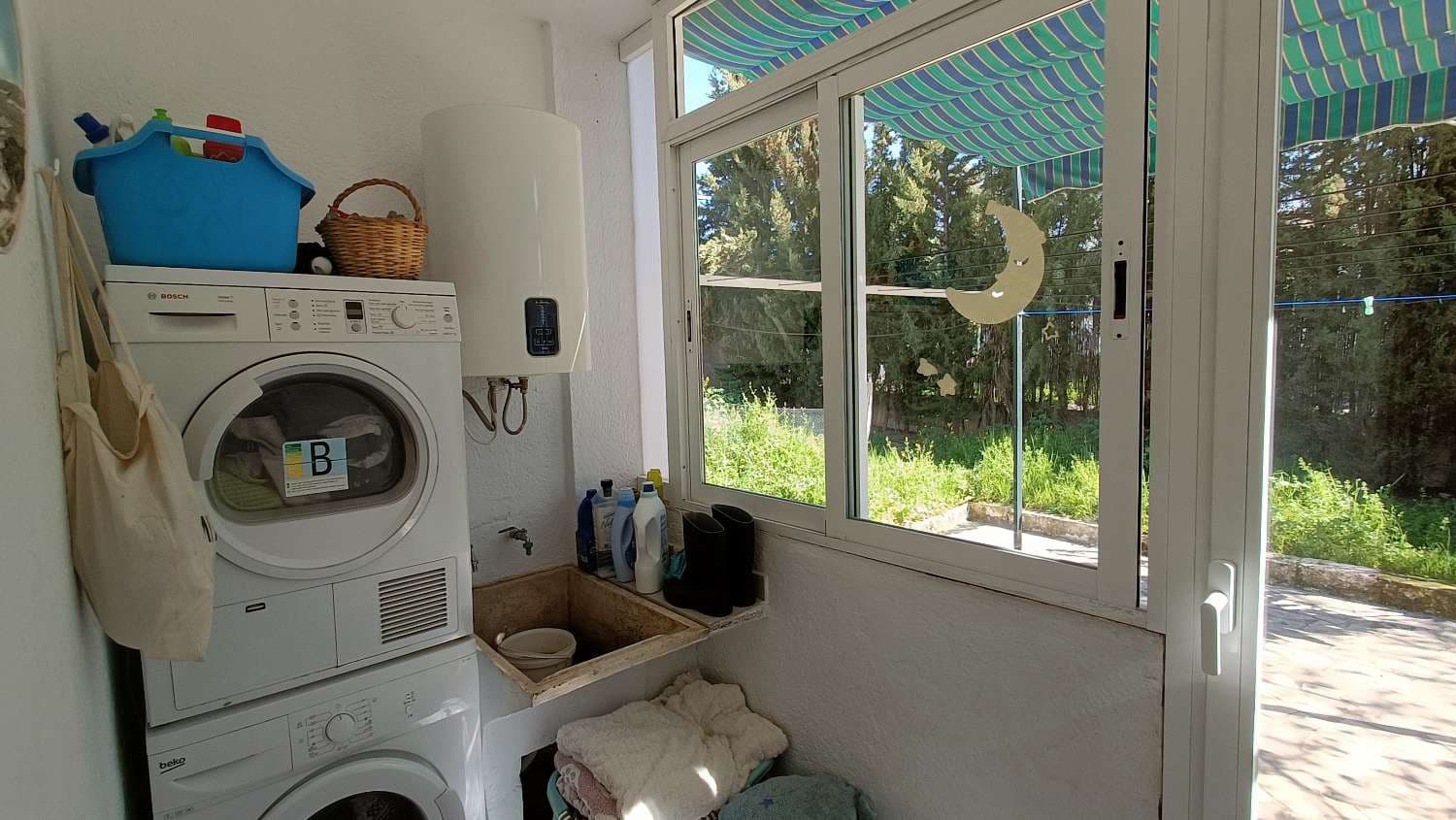 4 soveværelse Byhus til salg i Illora med swimmingpool - € 198.000 (Ref: 8914781)