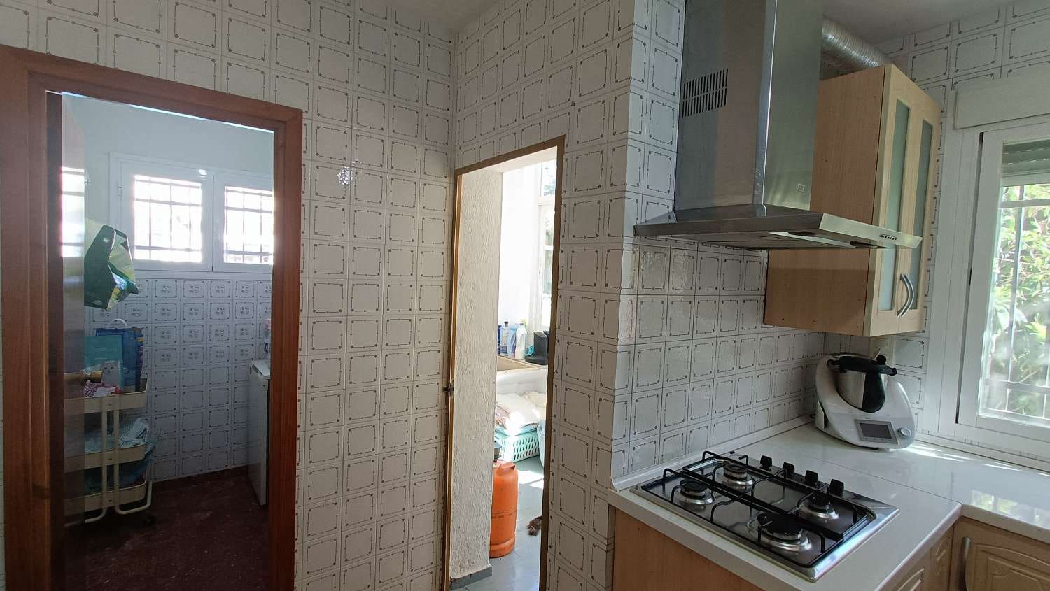 4 soveværelse Byhus til salg i Illora med swimmingpool - € 198.000 (Ref: 8914781)