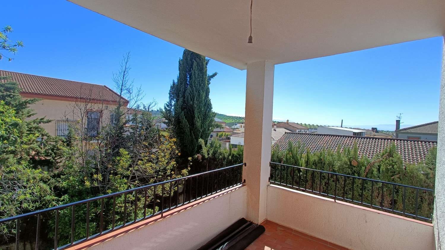 4 soveværelse Byhus til salg i Illora med swimmingpool - € 198.000 (Ref: 8914781)