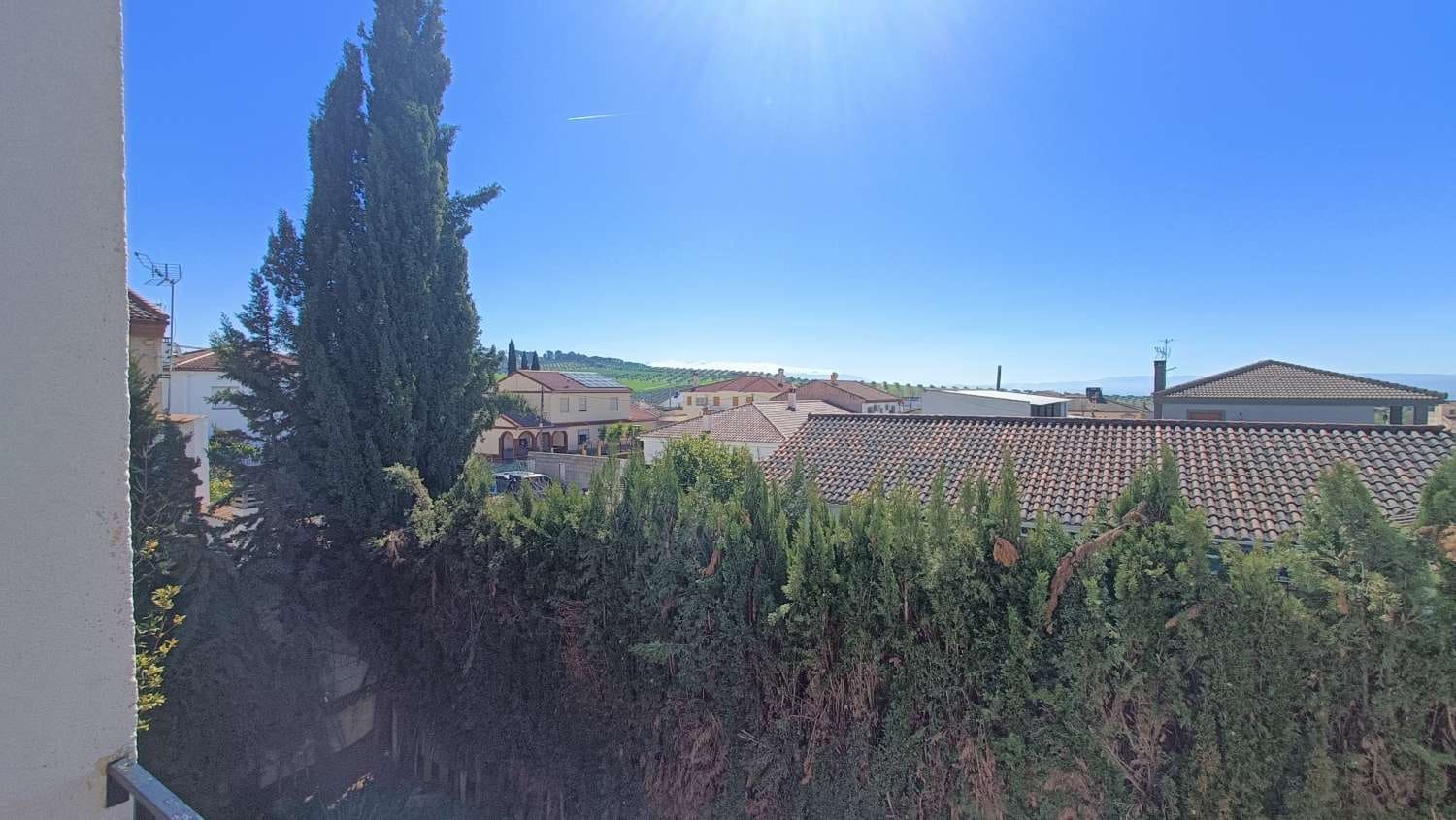 4 soveværelse Byhus til salg i Illora med swimmingpool - € 198.000 (Ref: 8914781)