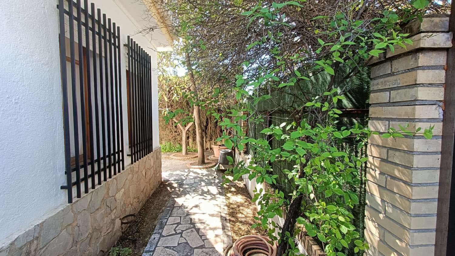 4 soveværelse Byhus til salg i Illora med swimmingpool - € 198.000 (Ref: 8914781)