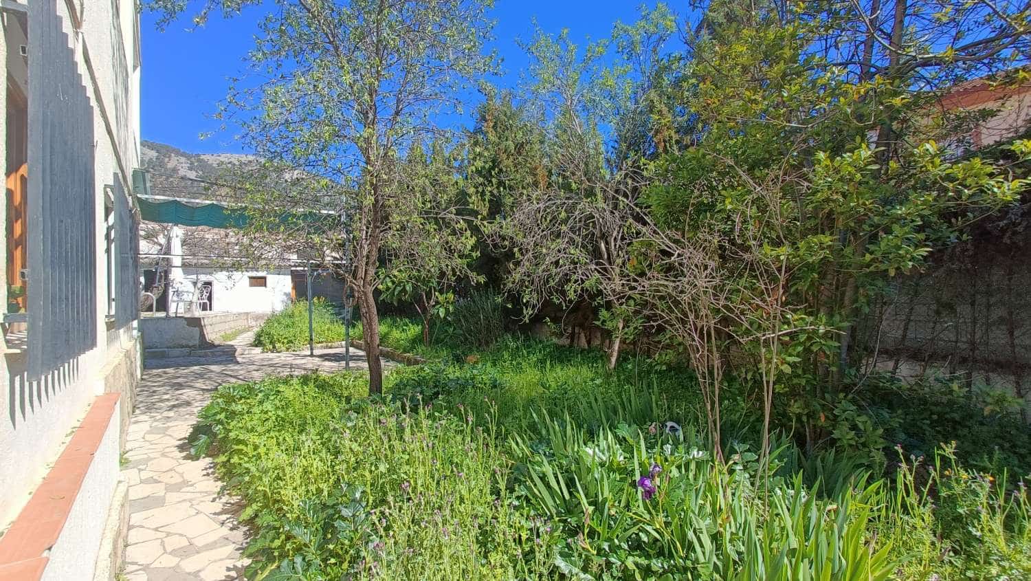 4 soveværelse Byhus til salg i Illora med swimmingpool - € 198.000 (Ref: 8914781)