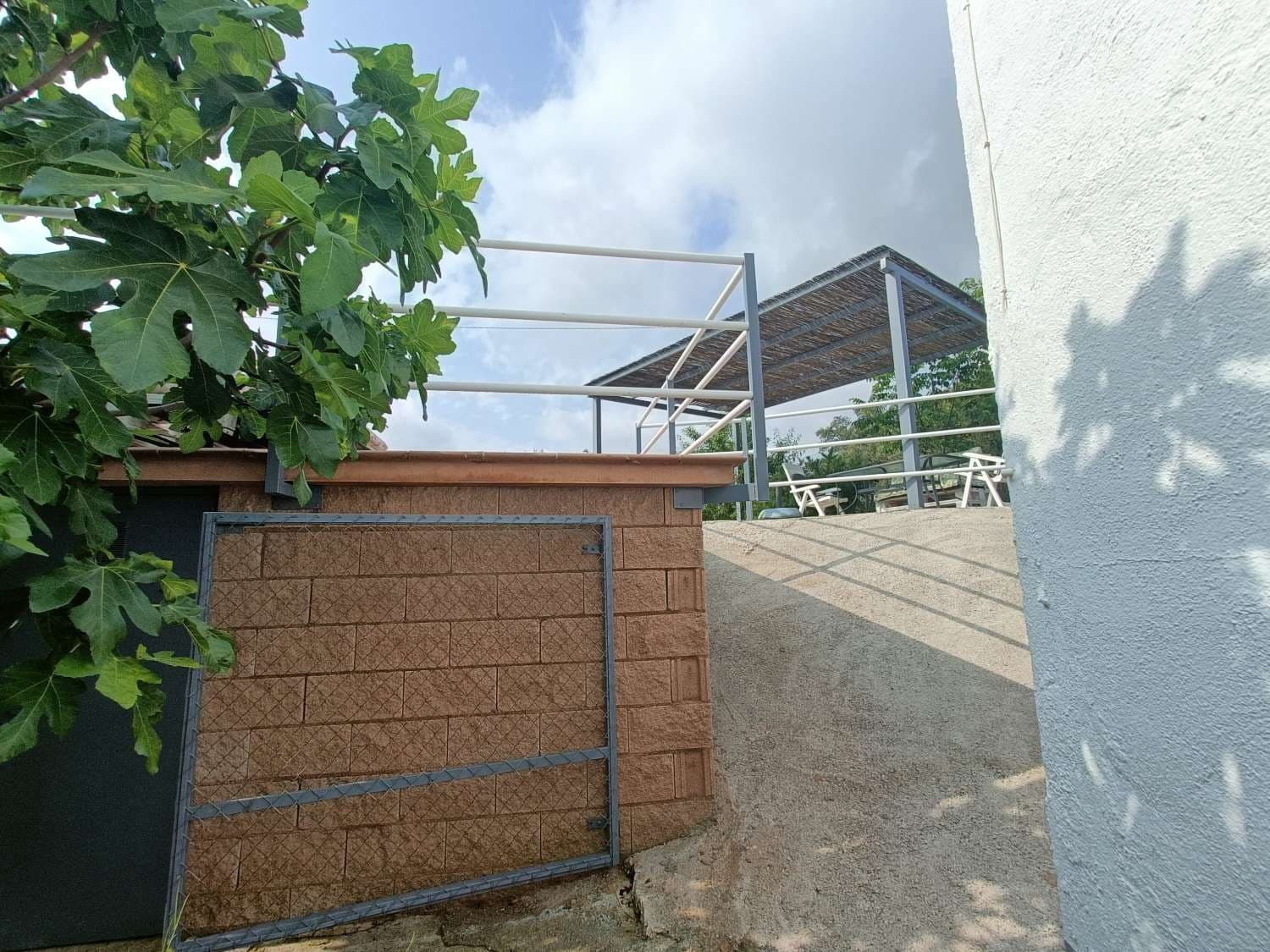 4 soverom Finca/Herregård til salgs i Montefrio med svømmebasseng - € 186 000 (Ref: 9126487)