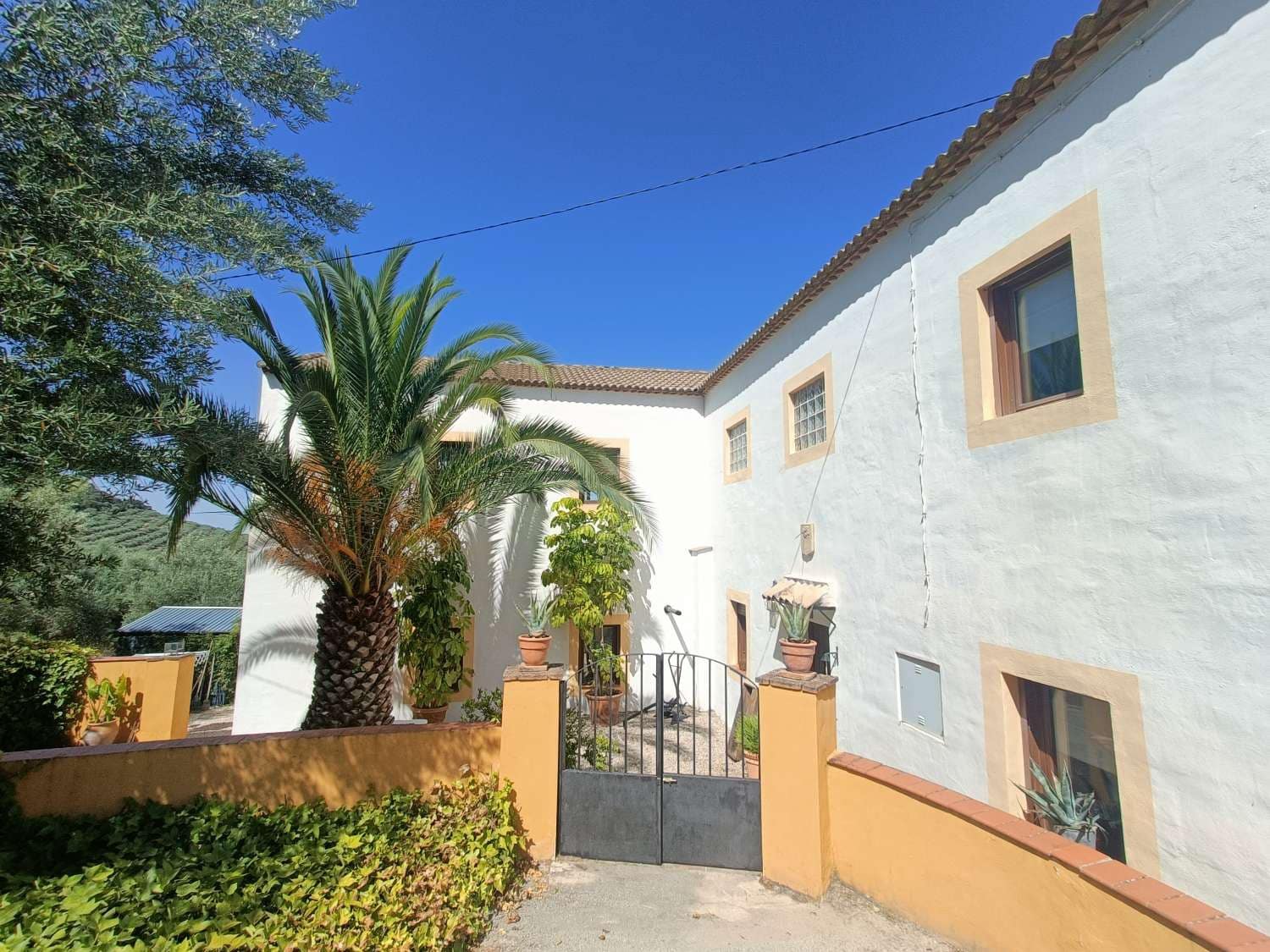 5 soveværelse Finca/Landehus til salg i Loja med swimmingpool - € 449.000 (Ref: 9130259)