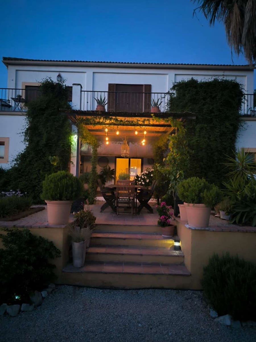 5 soveværelse Finca/Landehus til salg i Loja med swimmingpool - € 449.000 (Ref: 9130259)