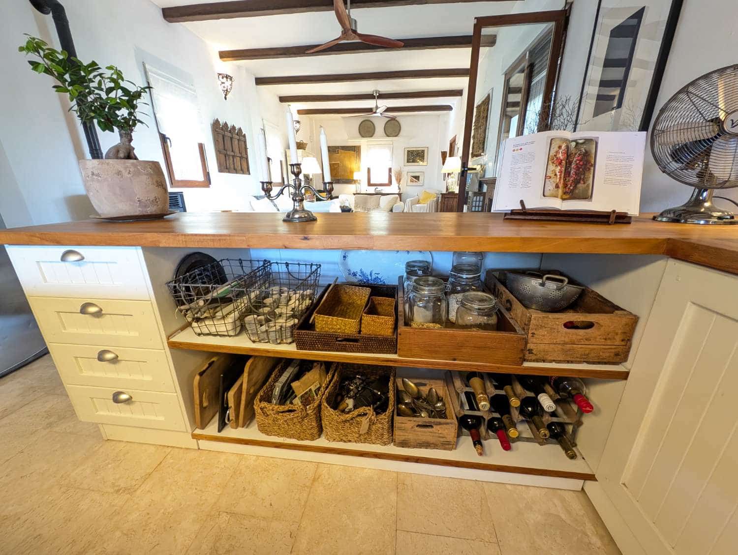 5 soveværelse Finca/Landehus til salg i Loja med swimmingpool - € 449.000 (Ref: 9130259)