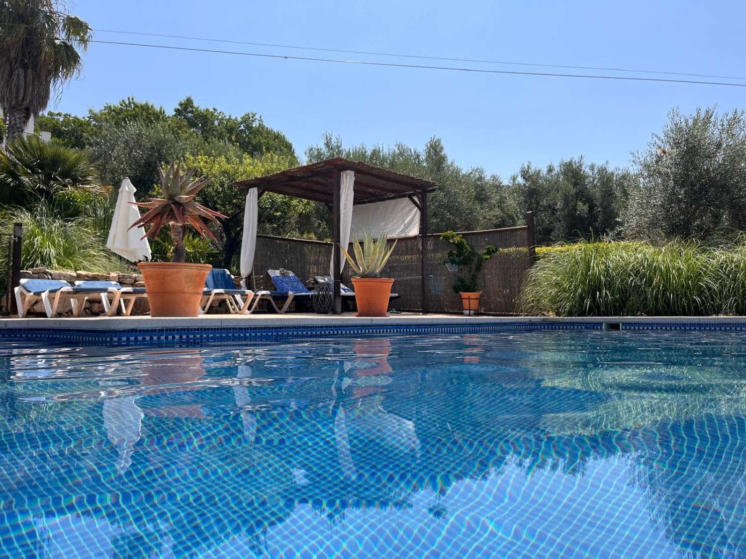 5 soveværelse Finca/Landehus til salg i Loja med swimmingpool - € 449.000 (Ref: 9130259)