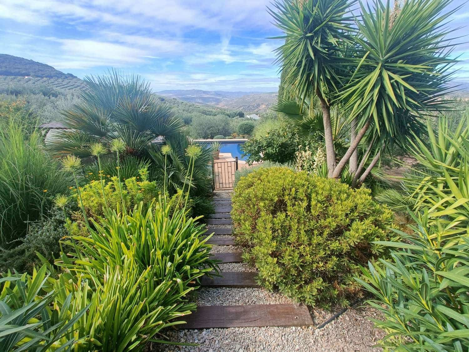 5 soveværelse Finca/Landehus til salg i Loja med swimmingpool - € 449.000 (Ref: 9130259)