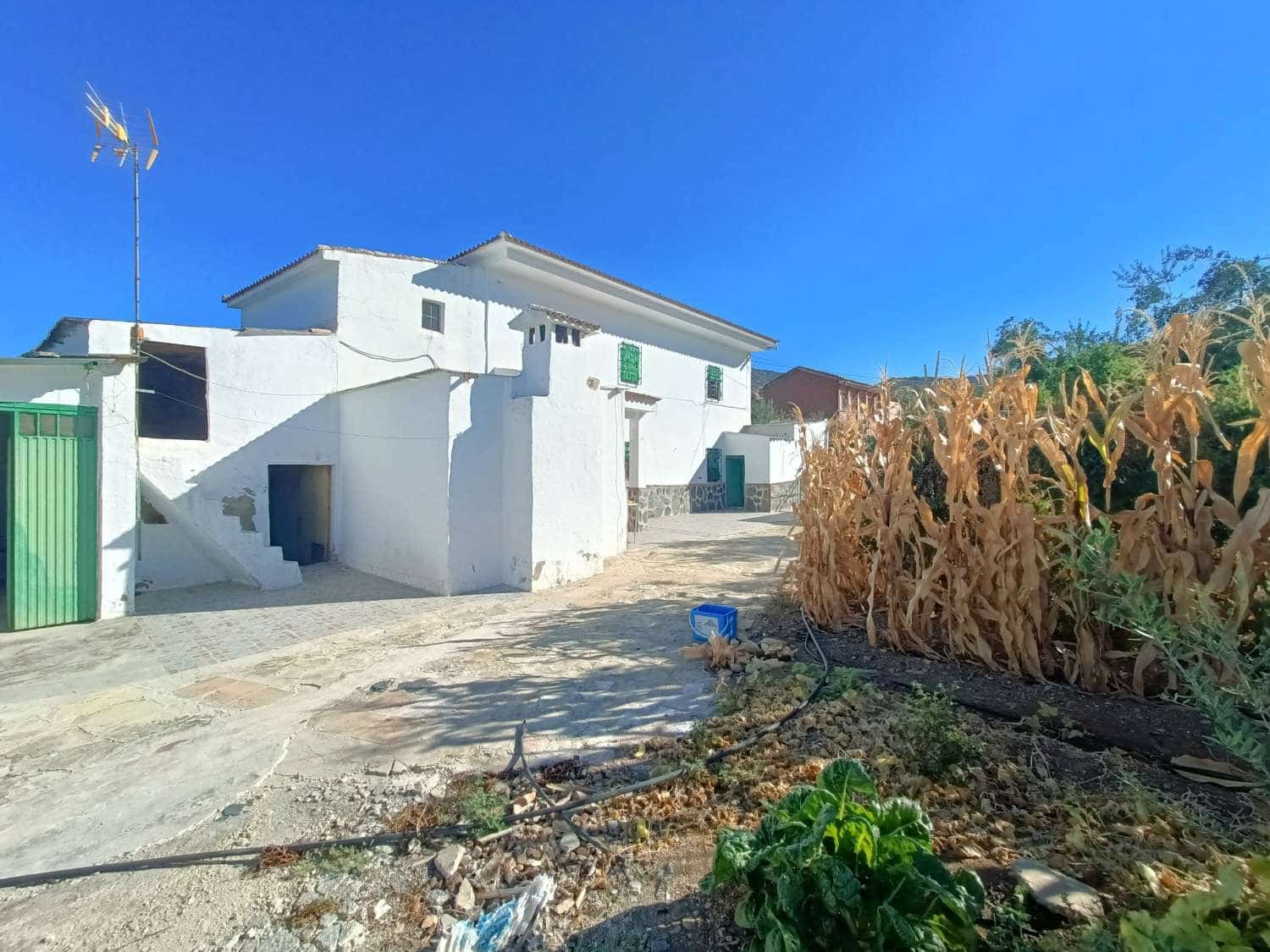 3 sovrum Finca/Hus på landet till salu i Loja - 195 000 € (Ref: 9294148)