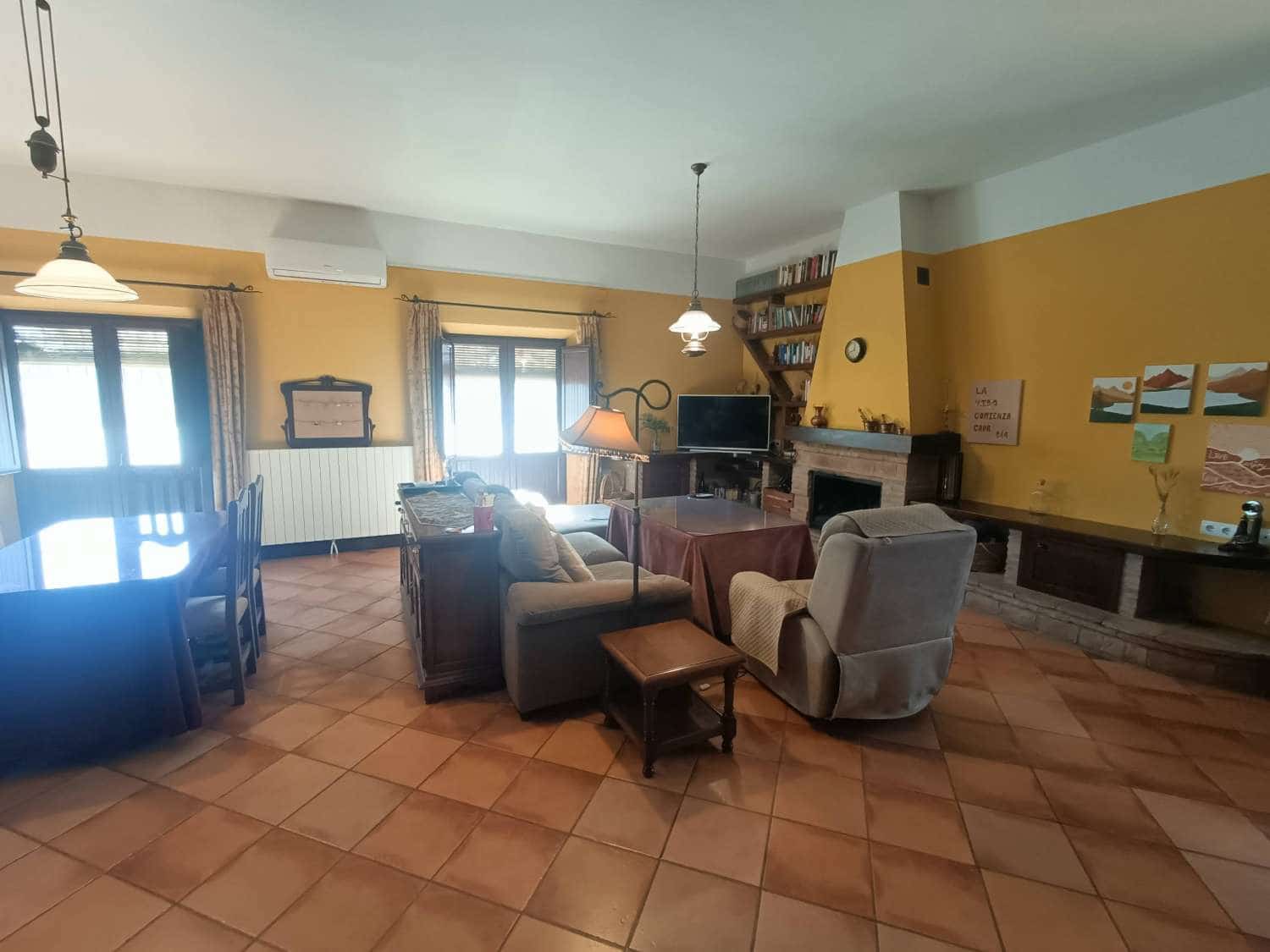 2 bedroom Townhouse for sale in Huetor Tajar with pool - € 540,000 (Ref: 9413558)