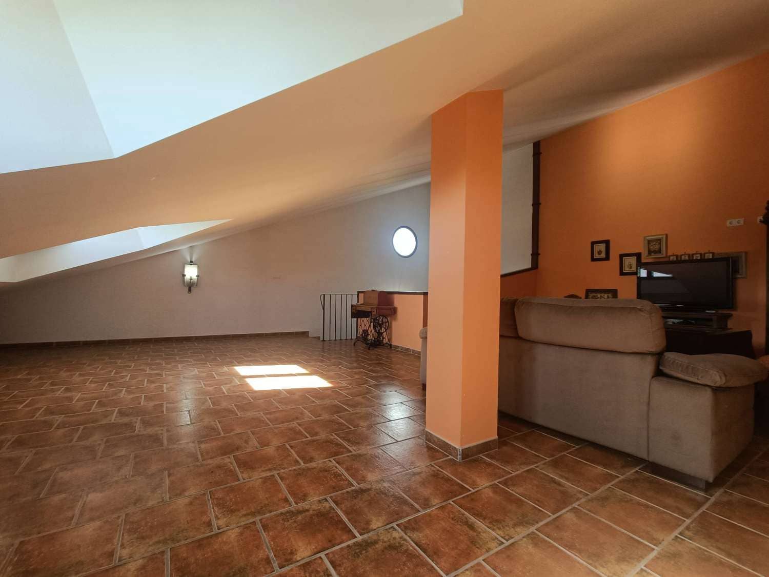 2 bedroom Townhouse for sale in Huetor Tajar with pool - € 540,000 (Ref: 9413558)