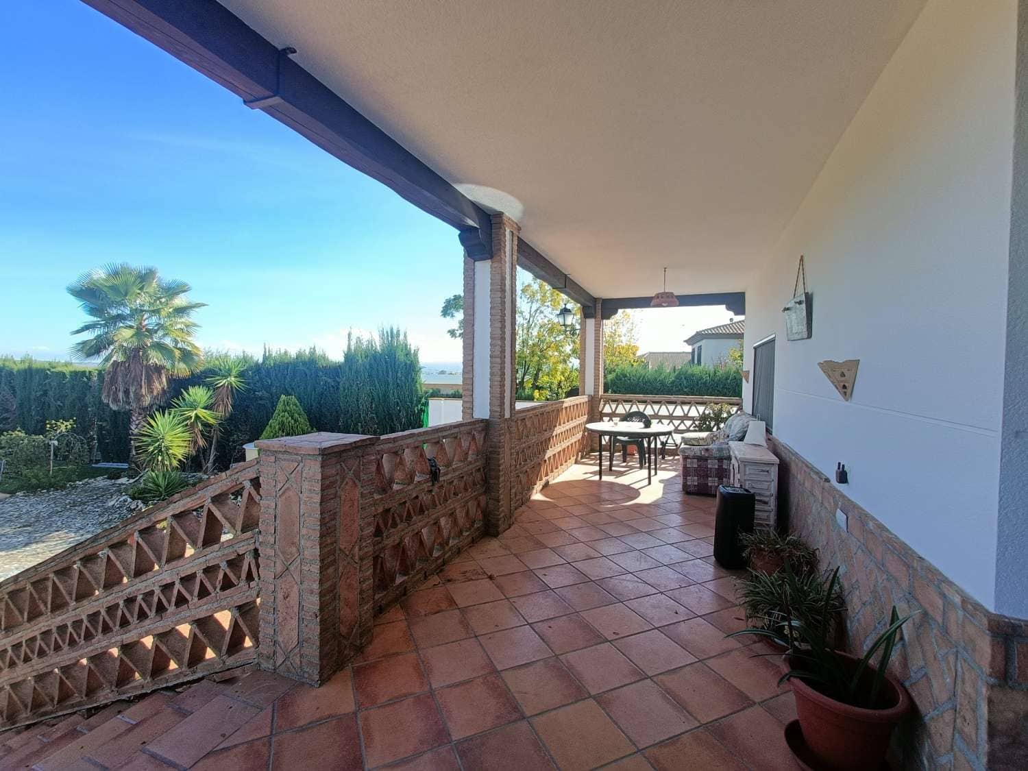 2 bedroom Townhouse for sale in Huetor Tajar with pool - € 540,000 (Ref: 9413558)