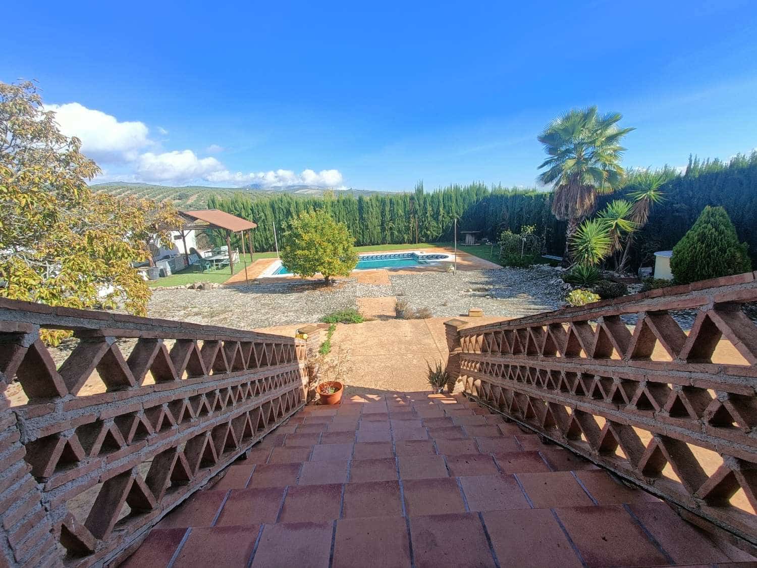 2 bedroom Townhouse for sale in Huetor Tajar with pool - € 540,000 (Ref: 9413558)