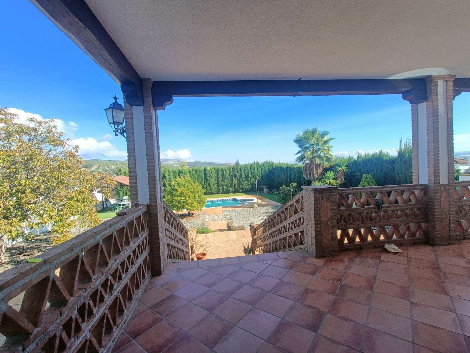 2 bedroom Townhouse for sale in Huetor Tajar with pool - € 540,000 (Ref: 9413558)