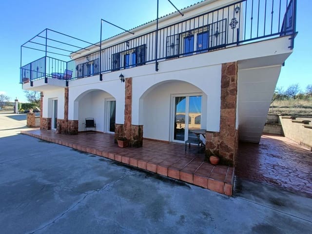 6 soveværelse Finca/Landehus til salg i Moraleda de Zafayona med swimmingpool - € 385.000 (Ref: 9430741)