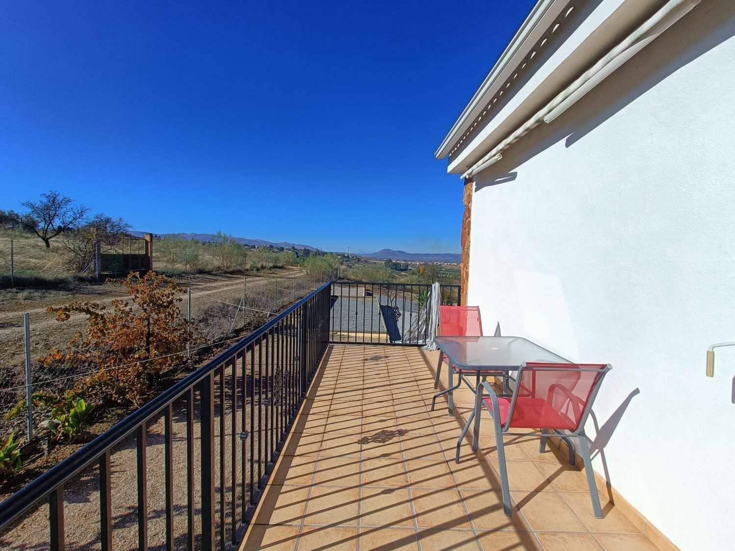 6 makuuhuone Maalaistalo myytävänä paikassa Moraleda de Zafayona mukana uima-altaan - 385 000 € (Ref: 9430741)