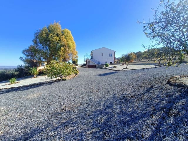 6 soveværelse Finca/Landehus til salg i Moraleda de Zafayona med swimmingpool - € 385.000 (Ref: 9430741)