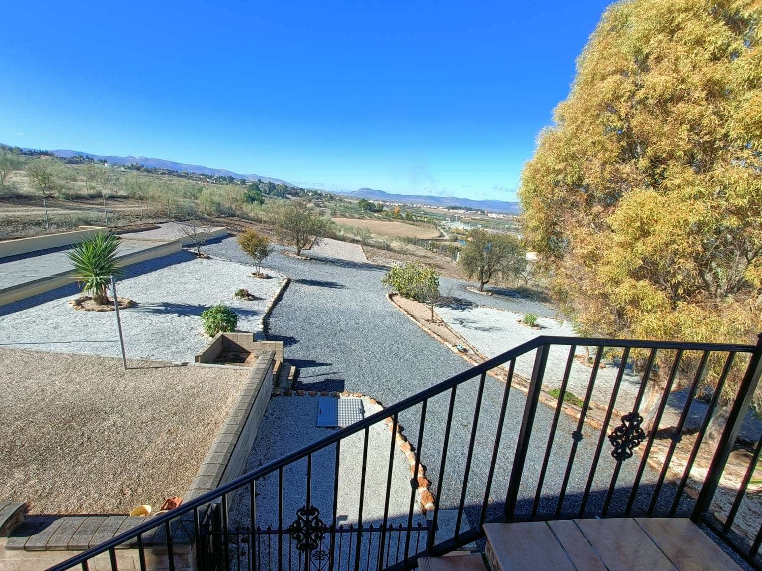 6 makuuhuone Maalaistalo myytävänä paikassa Moraleda de Zafayona mukana uima-altaan - 385 000 € (Ref: 9430741)