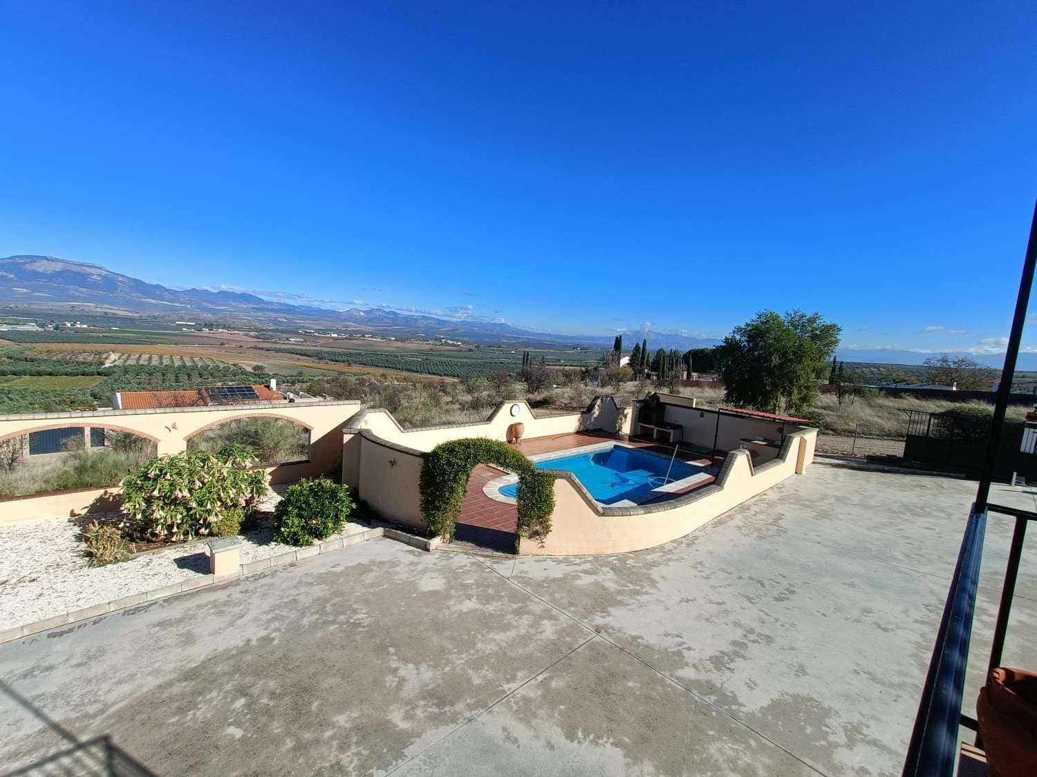 6 makuuhuone Maalaistalo myytävänä paikassa Moraleda de Zafayona mukana uima-altaan - 385 000 € (Ref: 9430741)