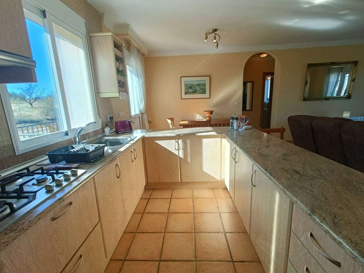 6 makuuhuone Maalaistalo myytävänä paikassa Moraleda de Zafayona mukana uima-altaan - 385 000 € (Ref: 9430741)