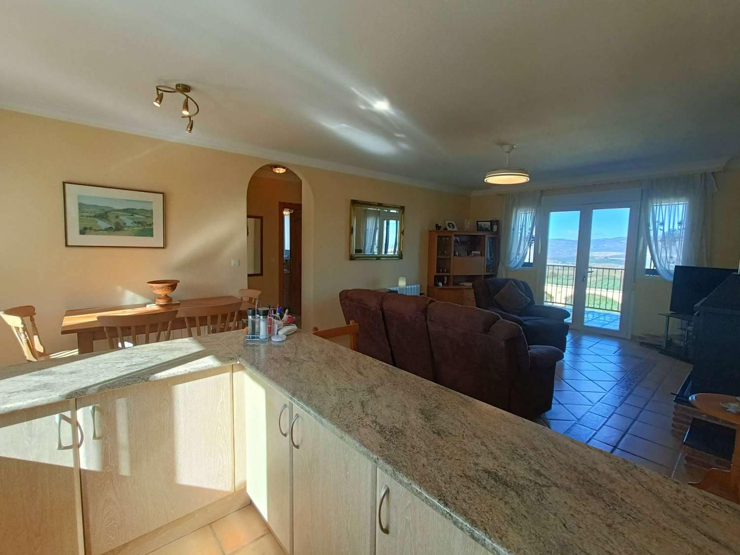 6 makuuhuone Maalaistalo myytävänä paikassa Moraleda de Zafayona mukana uima-altaan - 385 000 € (Ref: 9430741)