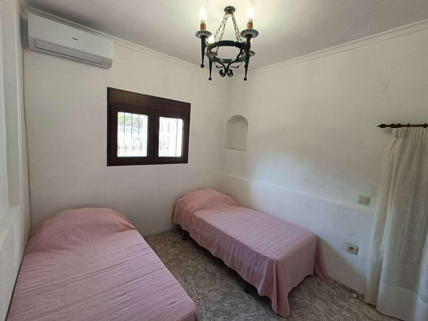 4 soverom Finca/Herregård til salgs i Loja med svømmebasseng - € 399 000 (Ref: 9473737)