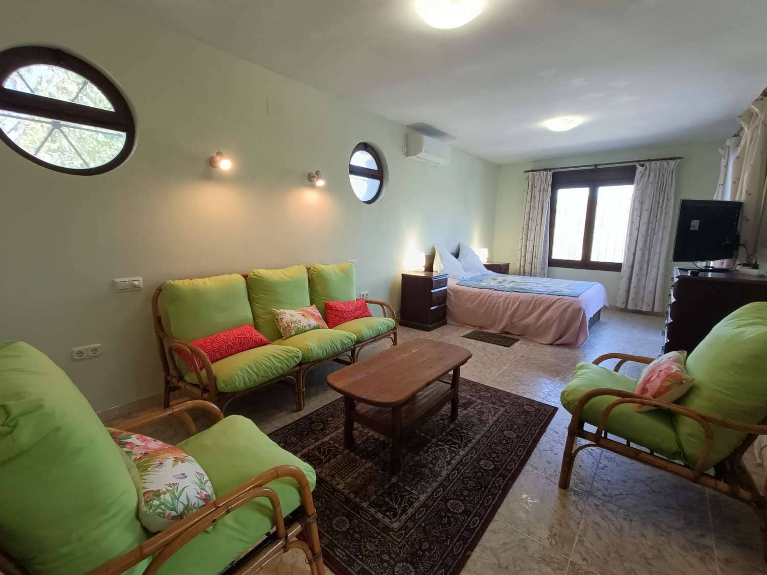 4 soverom Finca/Herregård til salgs i Loja med svømmebasseng - € 399 000 (Ref: 9473737)