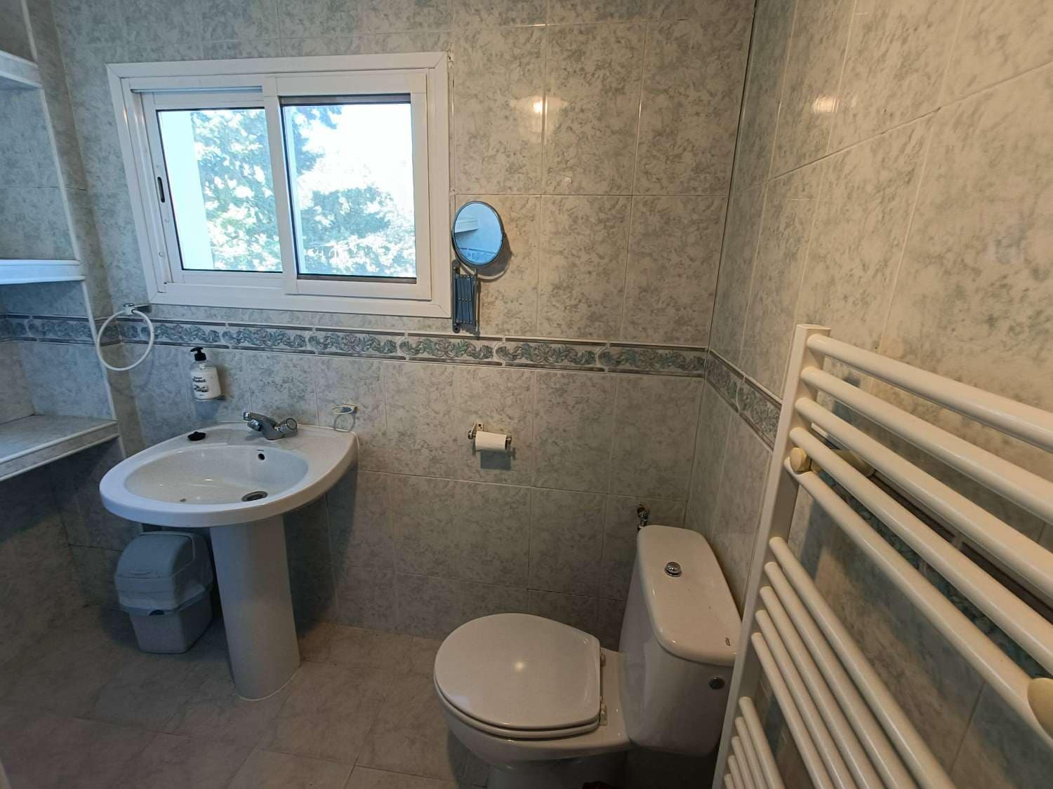 4 soverom Finca/Herregård til salgs i Loja med svømmebasseng - € 399 000 (Ref: 9473737)