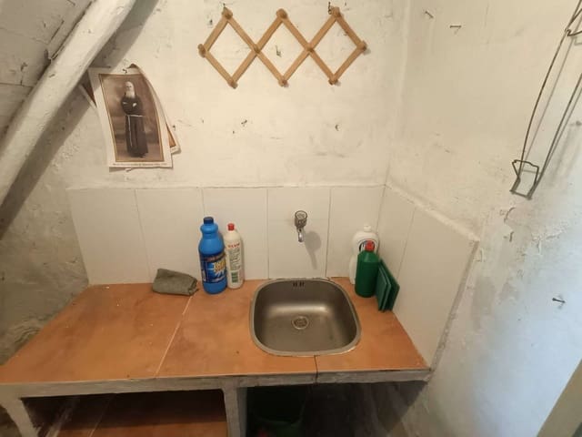 1 soveværelse Byhus til salg i Montefrío - € 26.000 (Ref: 9518395)