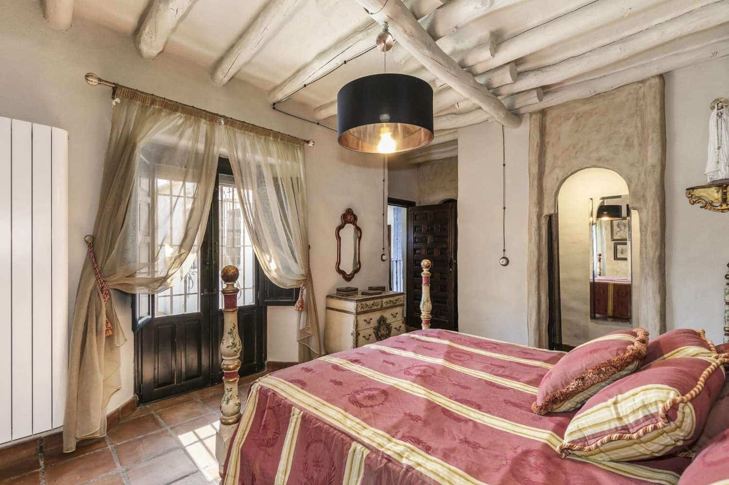 5 makuuhuone Maalaistalo myytävänä paikassa Villanueva Mesia mukana uima-altaan - 950 000 € (Ref: 9651100)