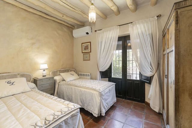 5 makuuhuone Maalaistalo myytävänä paikassa Villanueva Mesía mukana uima-altaan - 950 000 € (Ref: 9651100)