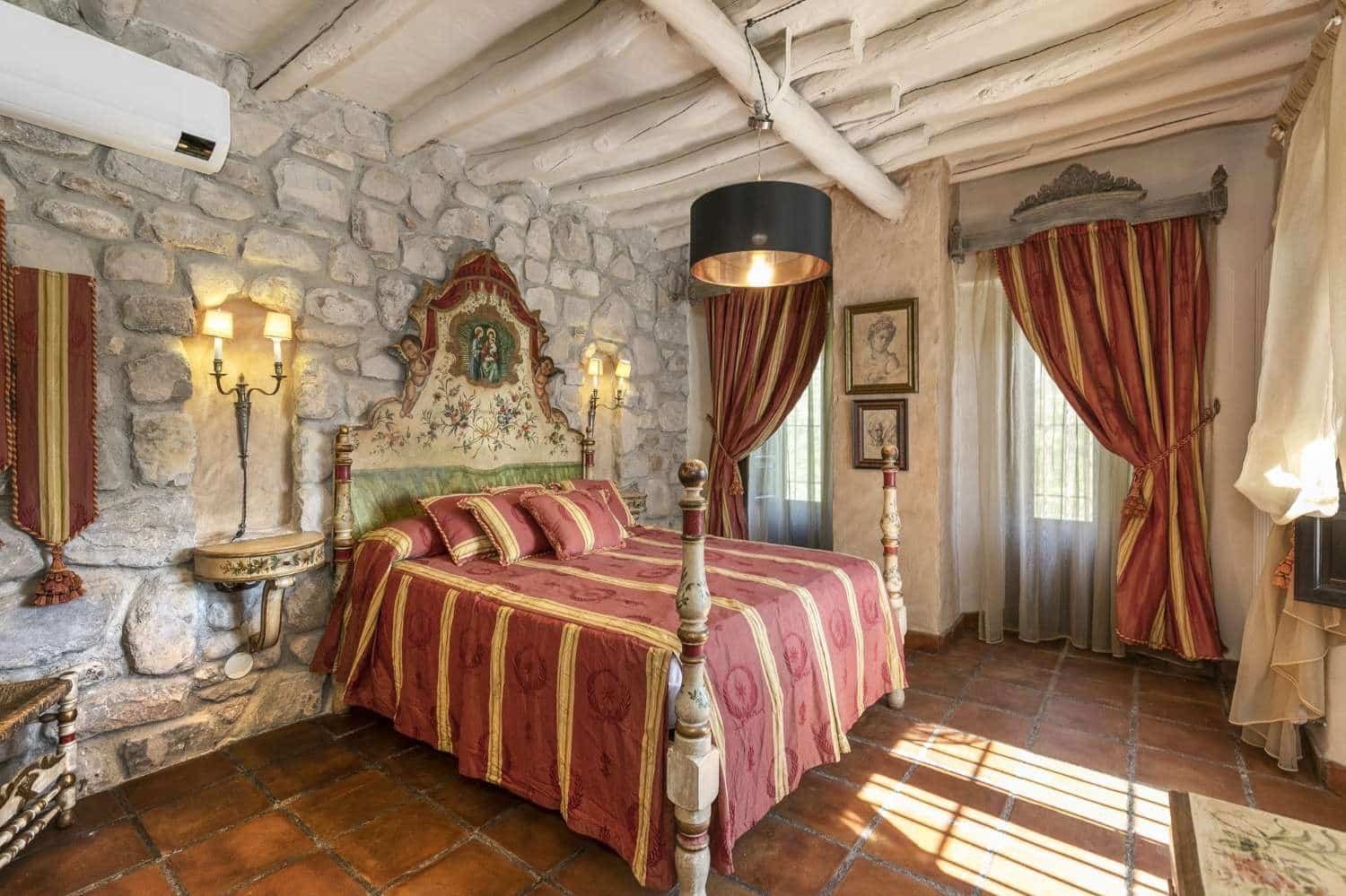 5 makuuhuone Maalaistalo myytävänä paikassa Villanueva Mesia mukana uima-altaan - 950 000 € (Ref: 9651100)