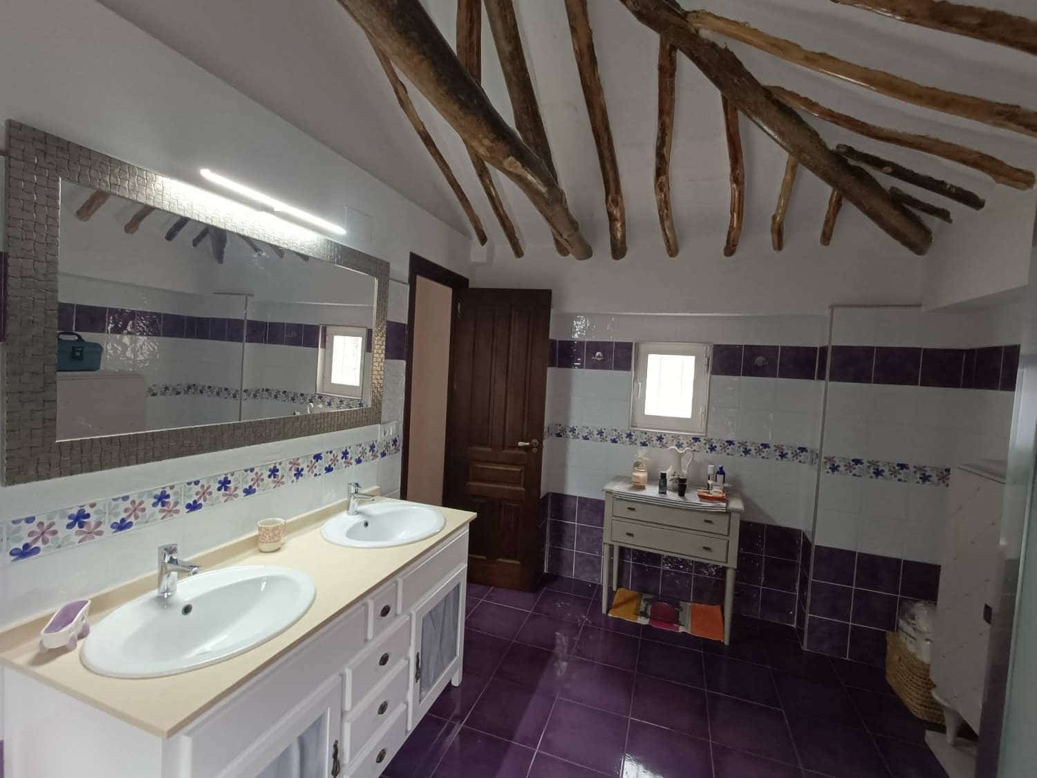 5 bedroom Finca/Country House for sale in Montefrio with garage - € 240,000 (Ref: 9746834)