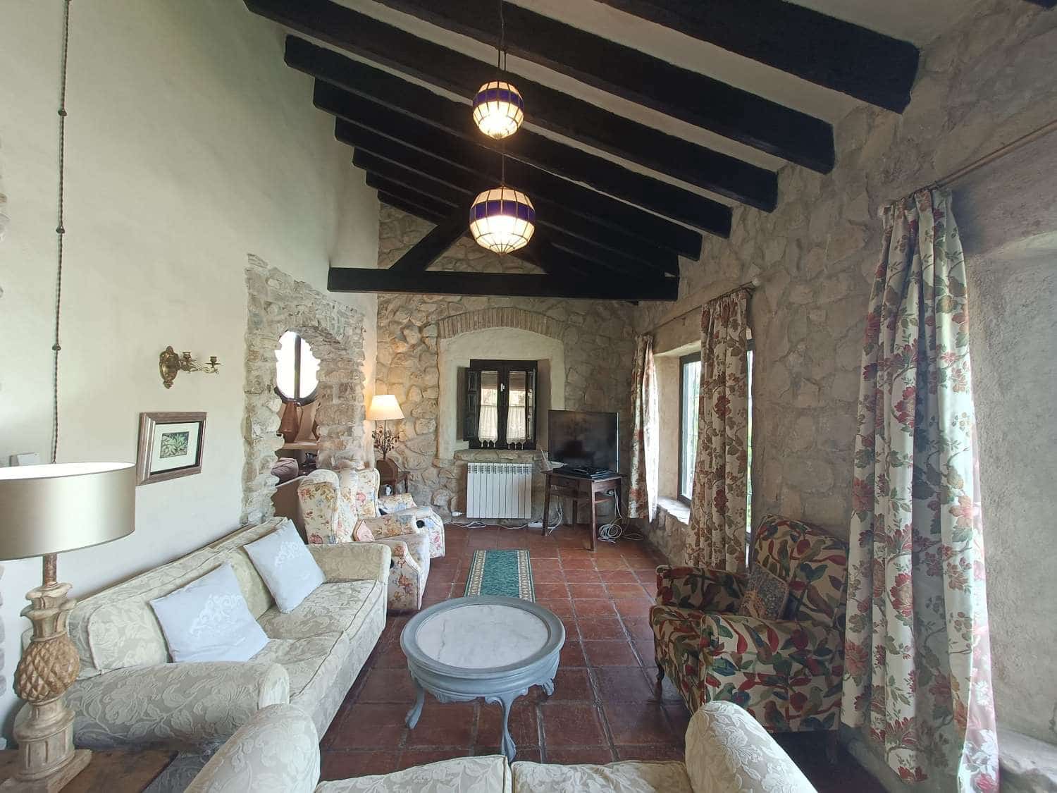 7 bedroom Finca/Country House for sale in Villanueva Mesia with pool - € 950,000 (Ref: 9793964)