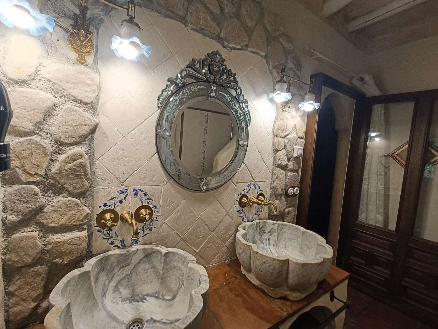 7 bedroom Finca/Country House for sale in Villanueva Mesia with pool - € 950,000 (Ref: 9793964)