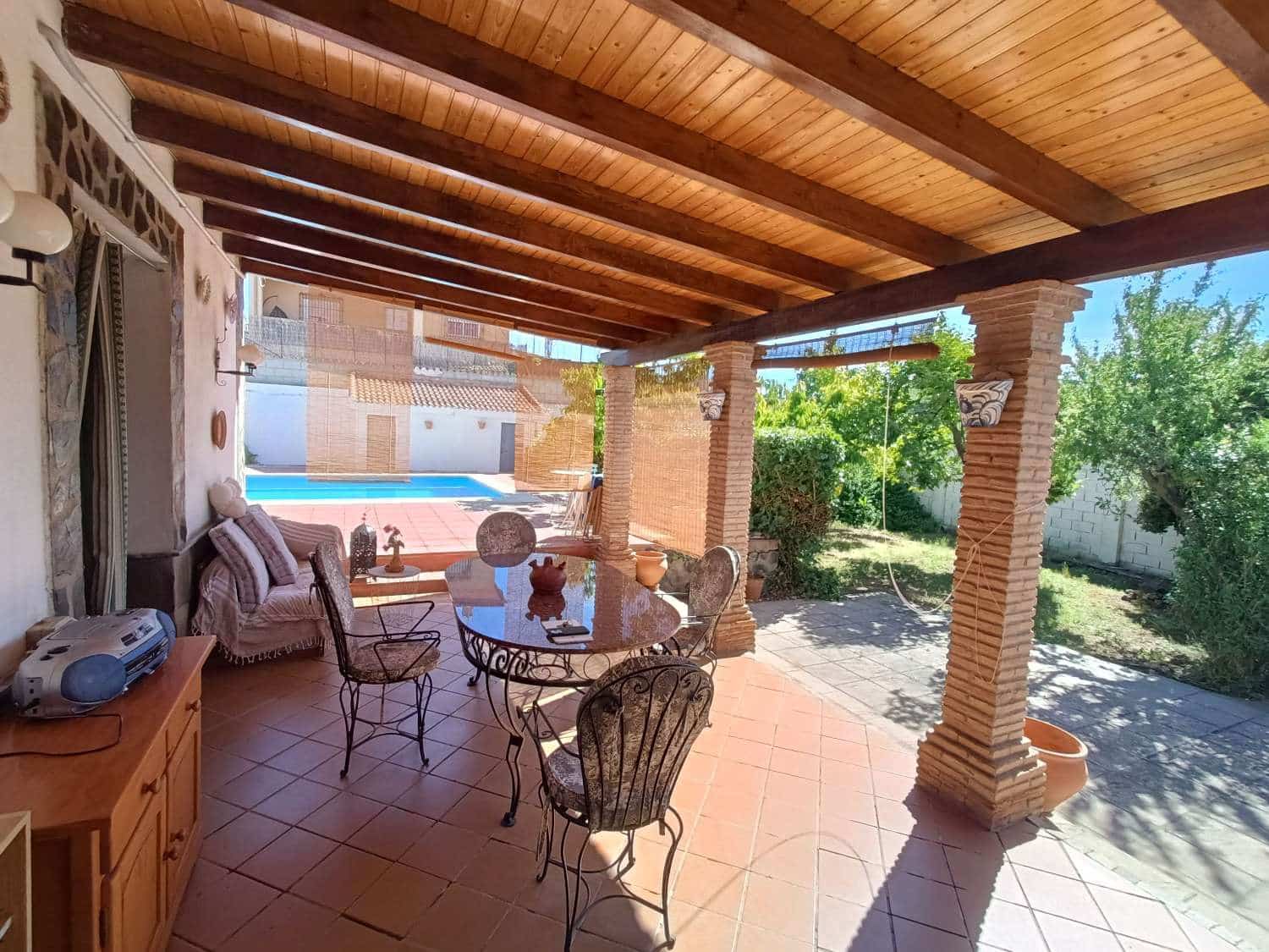 2 bedroom Townhouse for sale in Illora with pool garage - € 190,000 (Ref: 9844792)