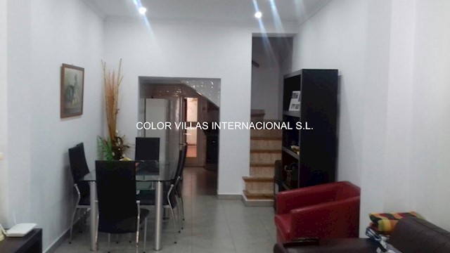 5 soverom Hus til salgs i Teulada Pueblo, Teulada-Moraira - € 220 000 (Ref: 3486297)