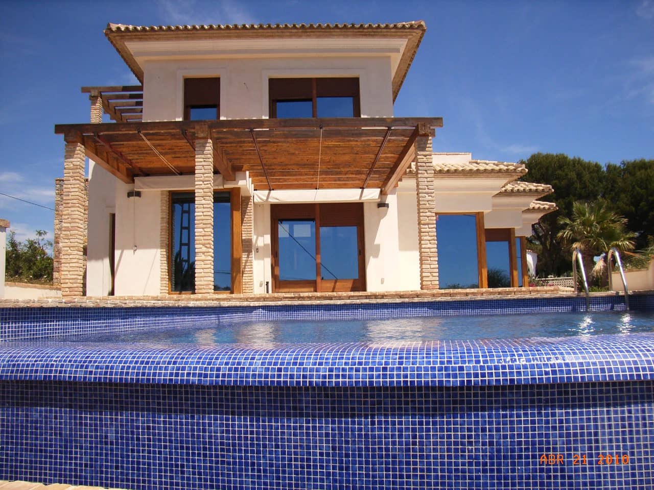 4 quarto Moradia para venda em Calpe / Calp com piscina garagem - 932 800 € (Ref: 3486371)